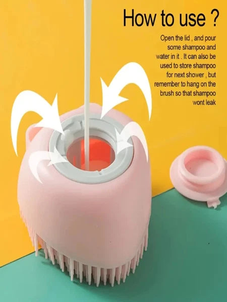 1 PC Pet Bath Brush - Built-In Soap Reservoir, Perfect for Easy Cat & Dog - NEW