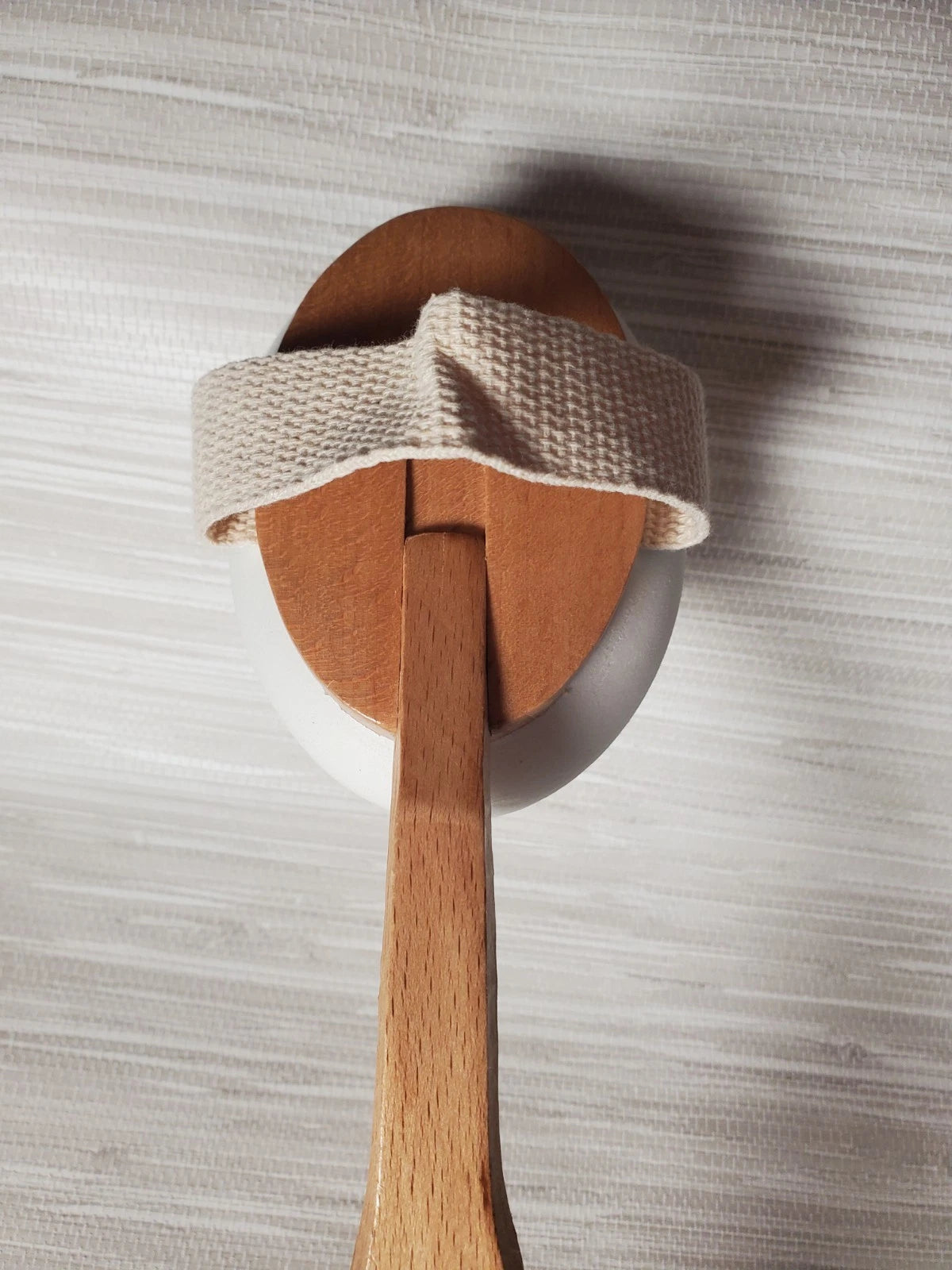 Long Wood Bath Body Cream Skin Lotion Applicator Back Shower Brush Massager Pads