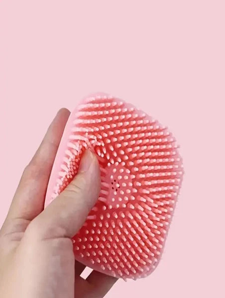 1 PC Pet Bath Brush - Built-In Soap Reservoir, Perfect for Easy Cat & Dog - NEW